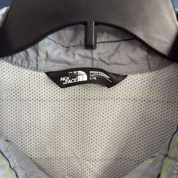 The North Face Gray Plaid Breathable Button-Up Shirt Size L - Picture 3 of 5